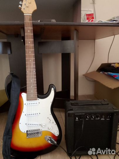 Продаю электрогитару с комбиком