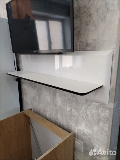 Полка настенная белая