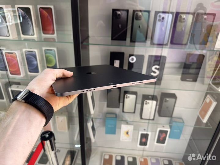 iPad Pro 12.9 M2 256Gb 6 поколение