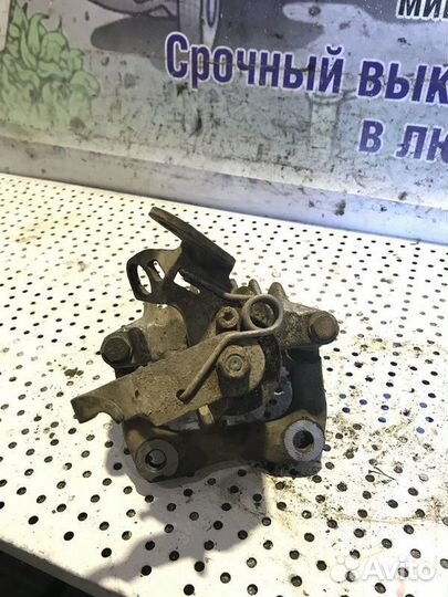 Суппорт тормозной задний левый Skoda Yeti