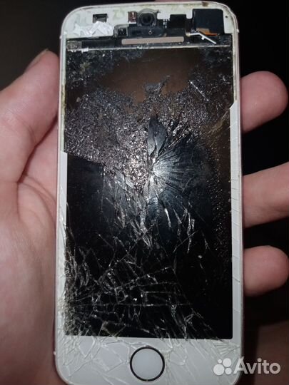 Телефон iPhone se