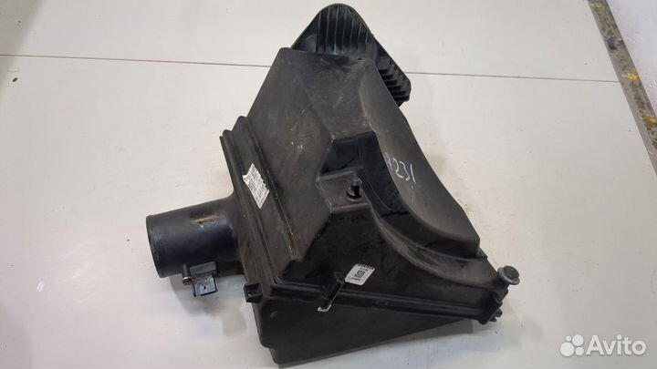 Корпус воздушного фильтра Chevrolet Camaro 2018, 2019