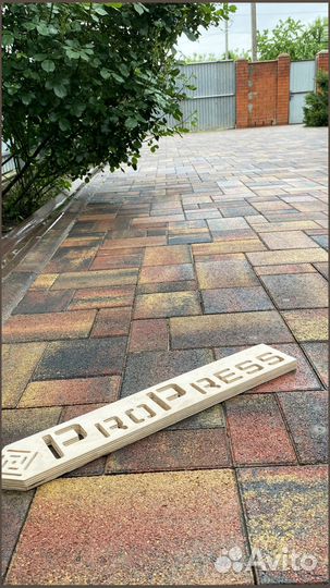 Тротуарная плитка и поребрик от 120 м2