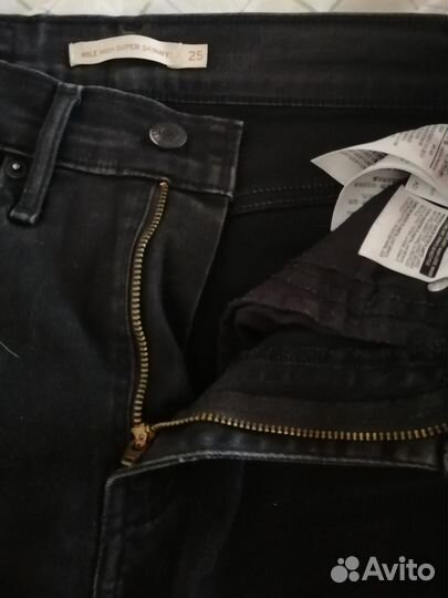 Джинсы Levi's женские