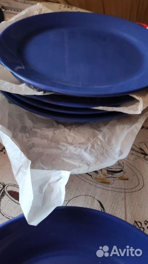 Набор столовой посуды, тарелки