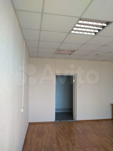 Офис в бц на ул.Фабричная, 4 этаж. 27 м2 - без ком