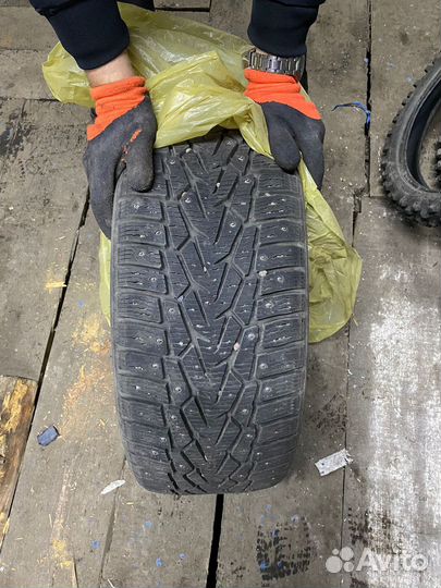 Nokian Tyres Nordman 7 8/50 R17 98T