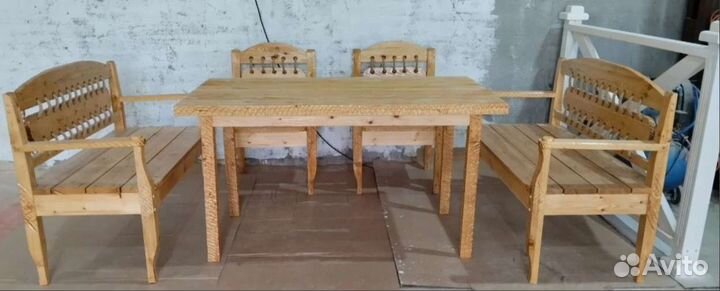 Комплект мебели из массива лиственницы