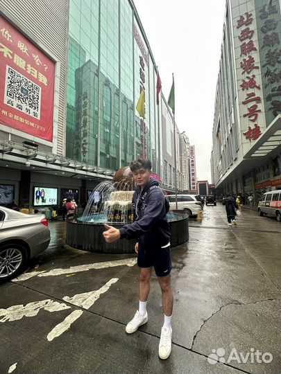 Представитель в Китае