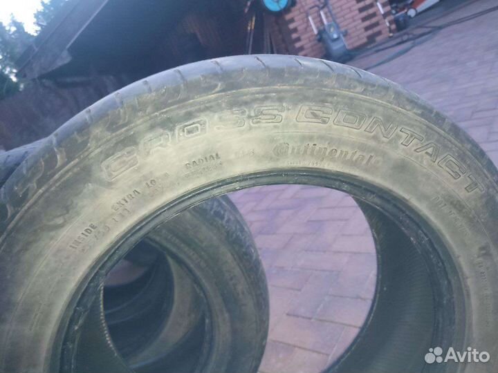 Continental CrossContact UHP E 235/60 R18 103V