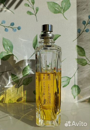 Escentric molecules molecule 01 + mandarin