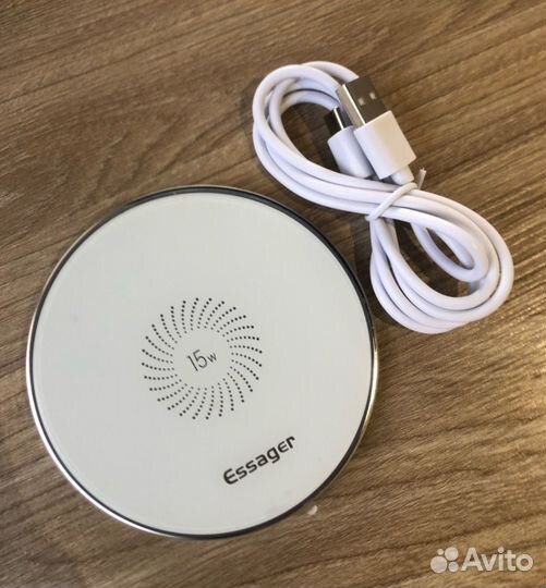 Беспроводное зарядное устройство 15W