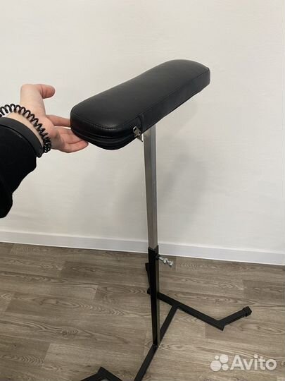 Подставка под голову для бритья