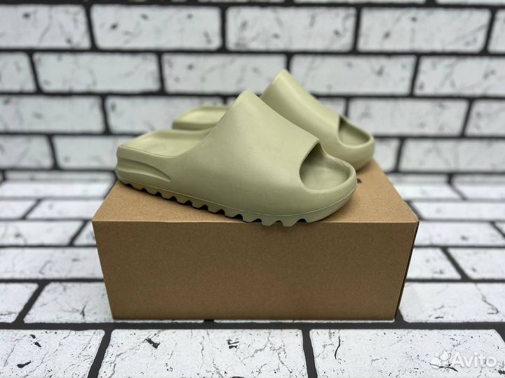 Шлепанцы Adidas Yeezy Slide Resin (36-45)