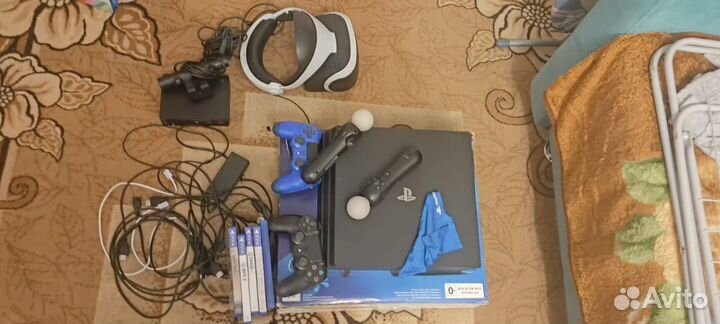 Игровая приставка ps4 pro 1tb