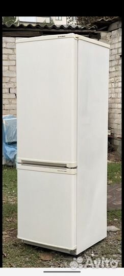 Холодильник бу Шиваки компакт узкий 145см