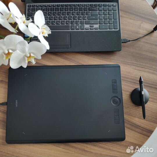 Графический планшет wacom Intuos Pro Large PTH-860
