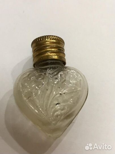 Маленький флакончик от духов