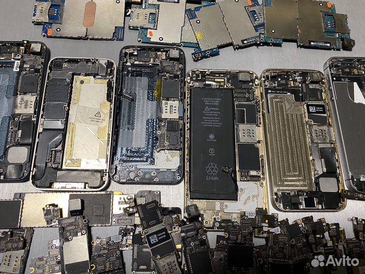Материнские платы iPhone на запчасти