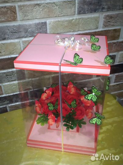 Букет из бабочек и мыльных роз. В наличии