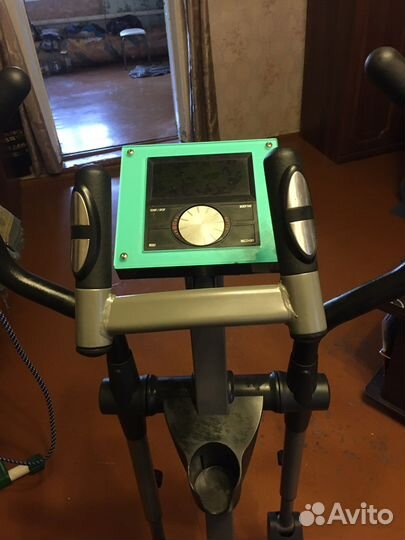 Эллиптический тренажер Larsen E7700