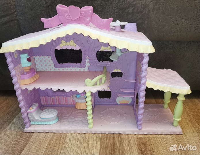 Домик, шв. Машинка и др. игрушки девочкам