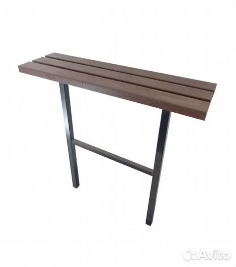 Скамья со столиком на кладбище