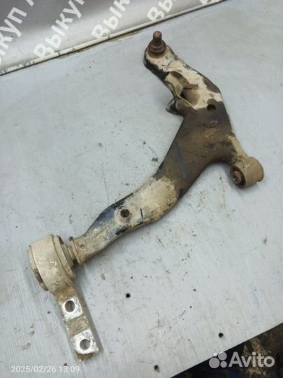 Рычаг подвески верхний передний левый Nissan