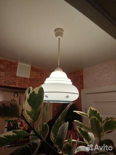 Два светильника на одну лампочку, по одной цене