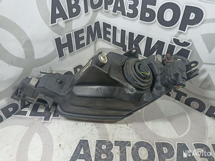 Фара Peugeot 206 до рестайлинг