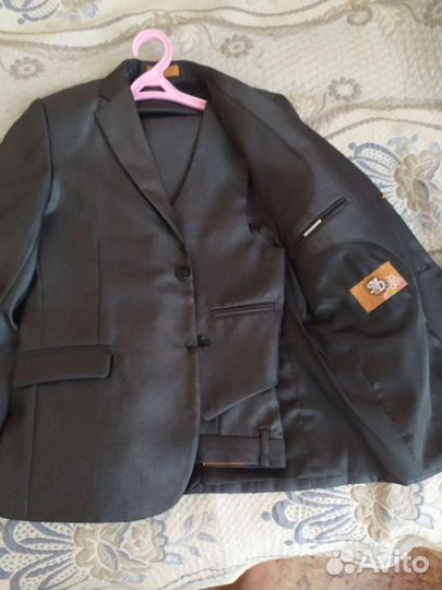 Костюм школьный