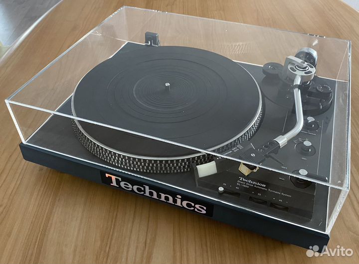Проигрыватель винила Technics SL-1900