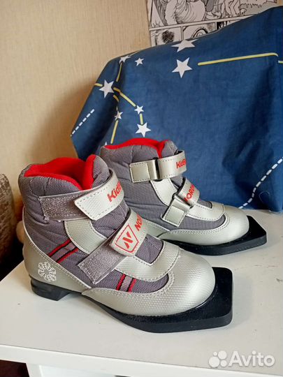 Детские лыжные ботинки