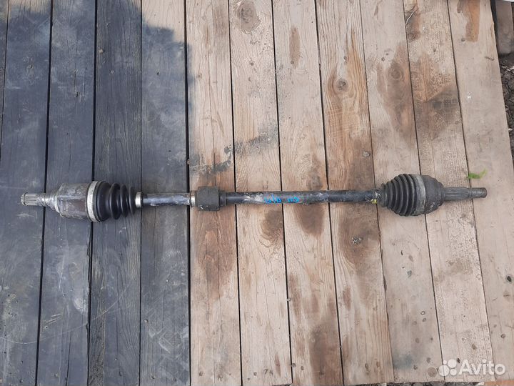 Привод передний правый Nissan Tiida C11 HR15DE