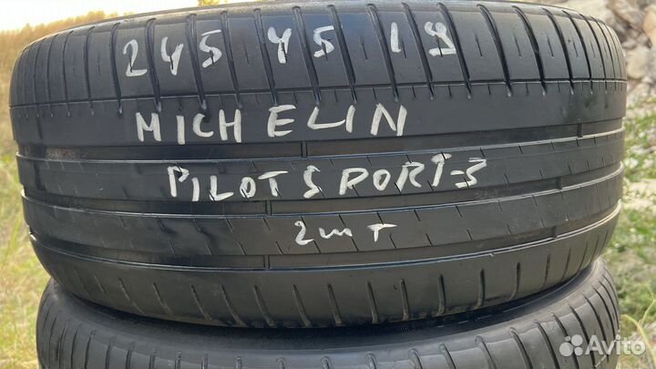 Michelin Pilot Sport 3 245/45 R19