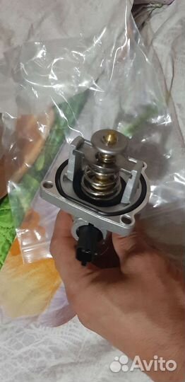 Термостат в сборе на chevrolet cruze 1 8