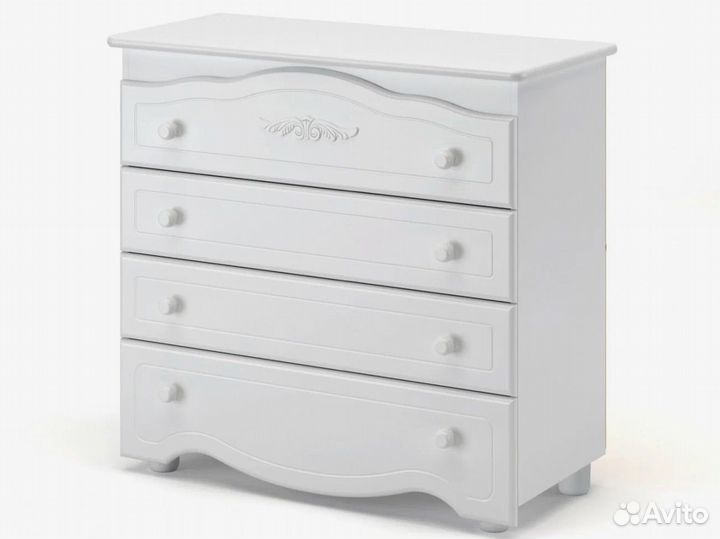 Детская кроватка и пеленальный комод