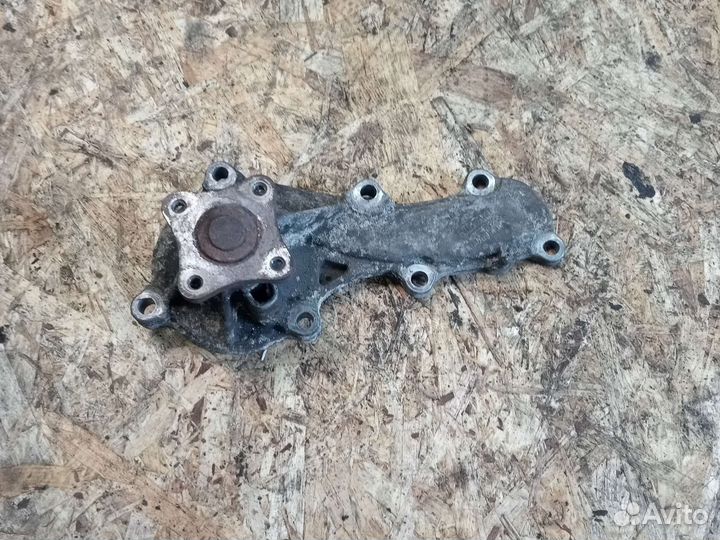 Помпа водяная Nissan Almera N16 1.8