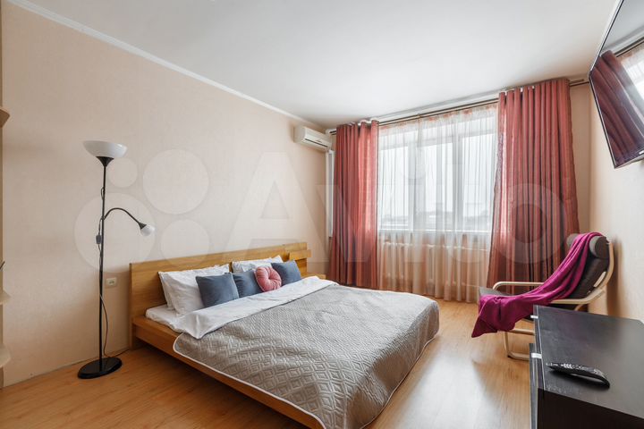 2-к. квартира, 60 м², 6/10 эт.