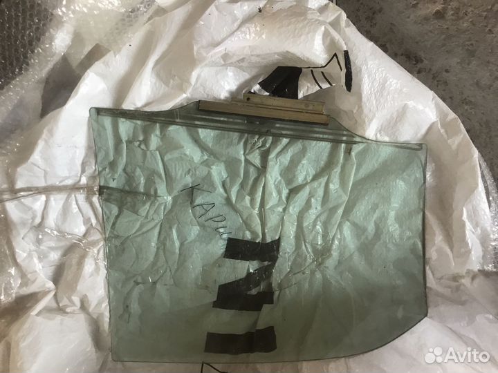 Задняя текло на nissan carina