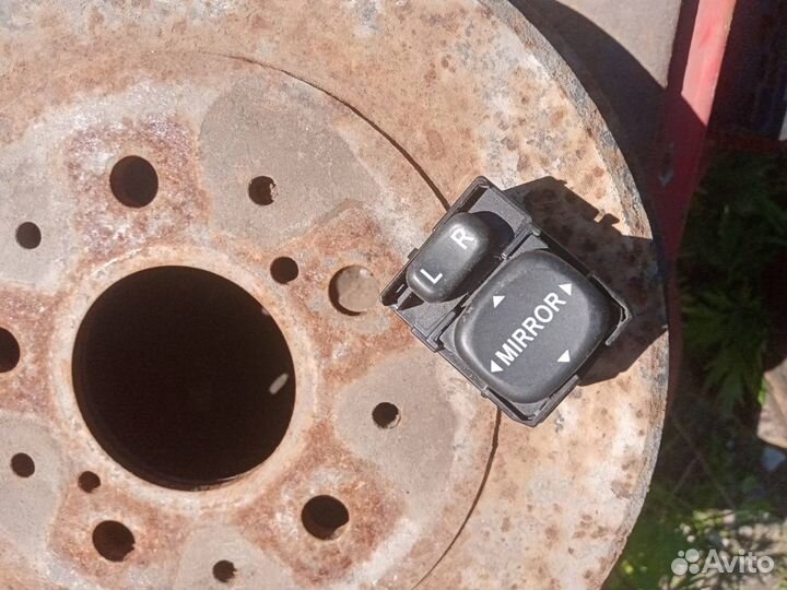 Кнопка регулировки зеркал Lexus RX 300/330/350/400