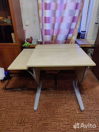 Детский стол парта