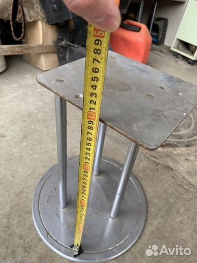 Акустические стойки (подставки под колонки)