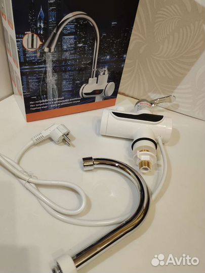 Новый электрический водонагреватель