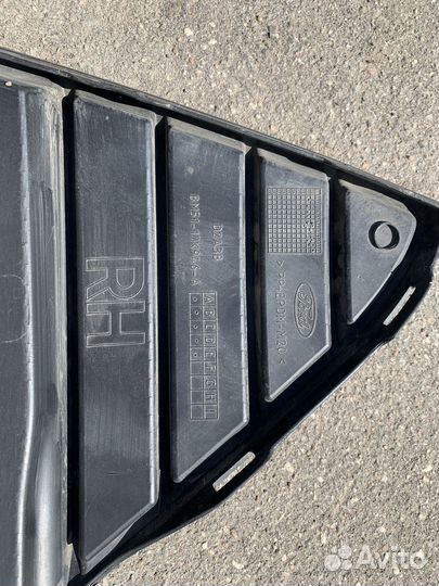 Заглушки переднего бампера форд фокус3