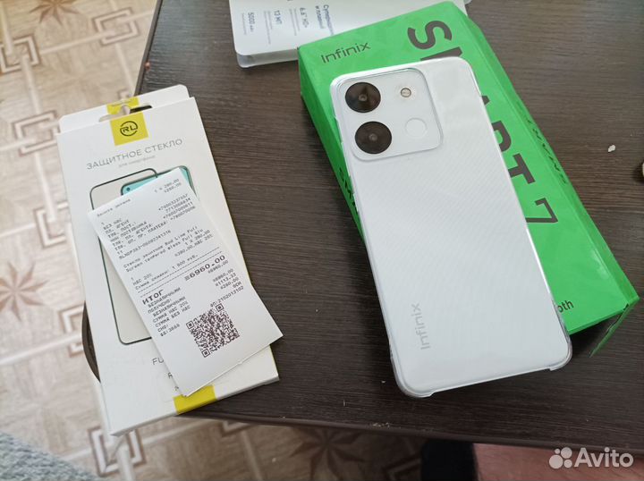 Телефон Infinix Smart 7