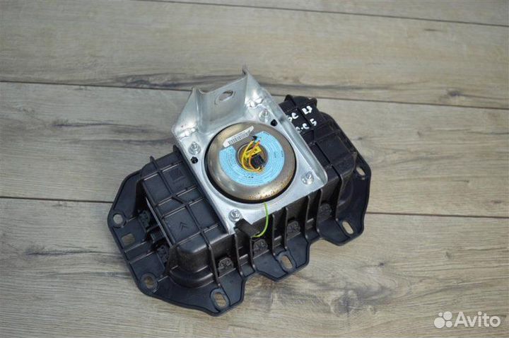 Подушка безопасности в торпедо Citroen C5 X7 1.6