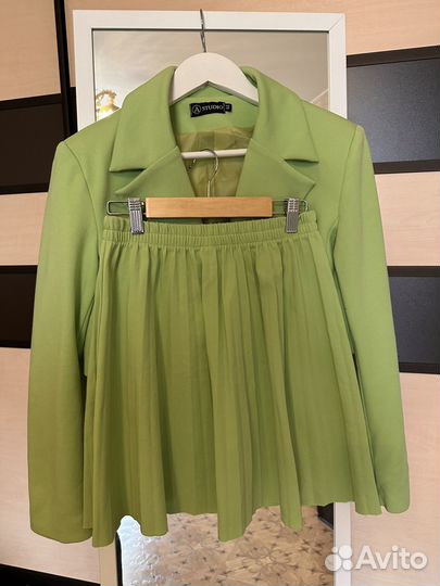 Костюм женский