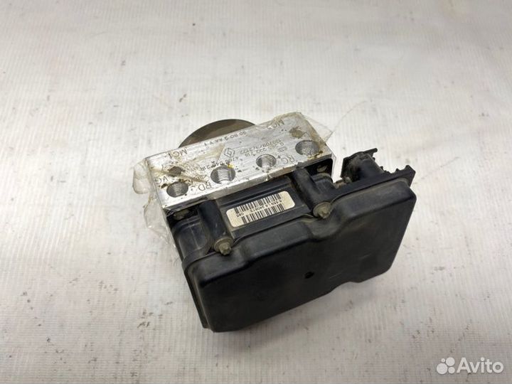 Блок abs Renault Sandero Stepway K7M 710 2013