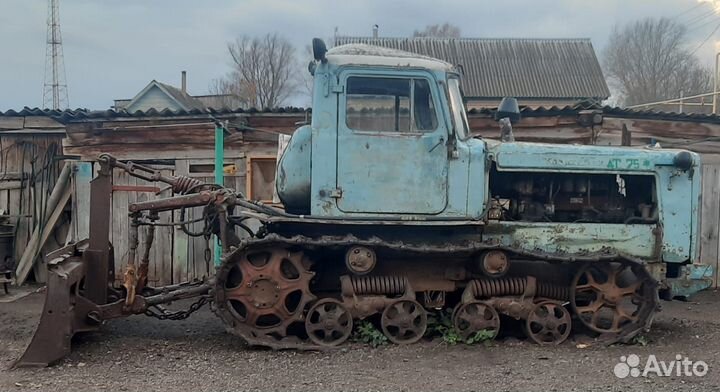 Трактор ВгТЗ ДТ-75, 1988